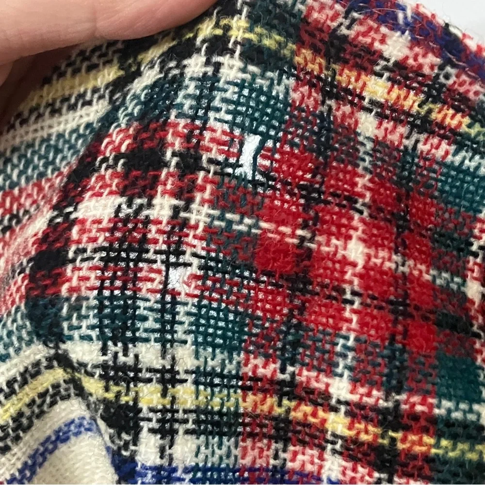 Vintage Baar & Beards 100% Wool Plaid Fringe Stole Scarf Hand Knotted in Japan